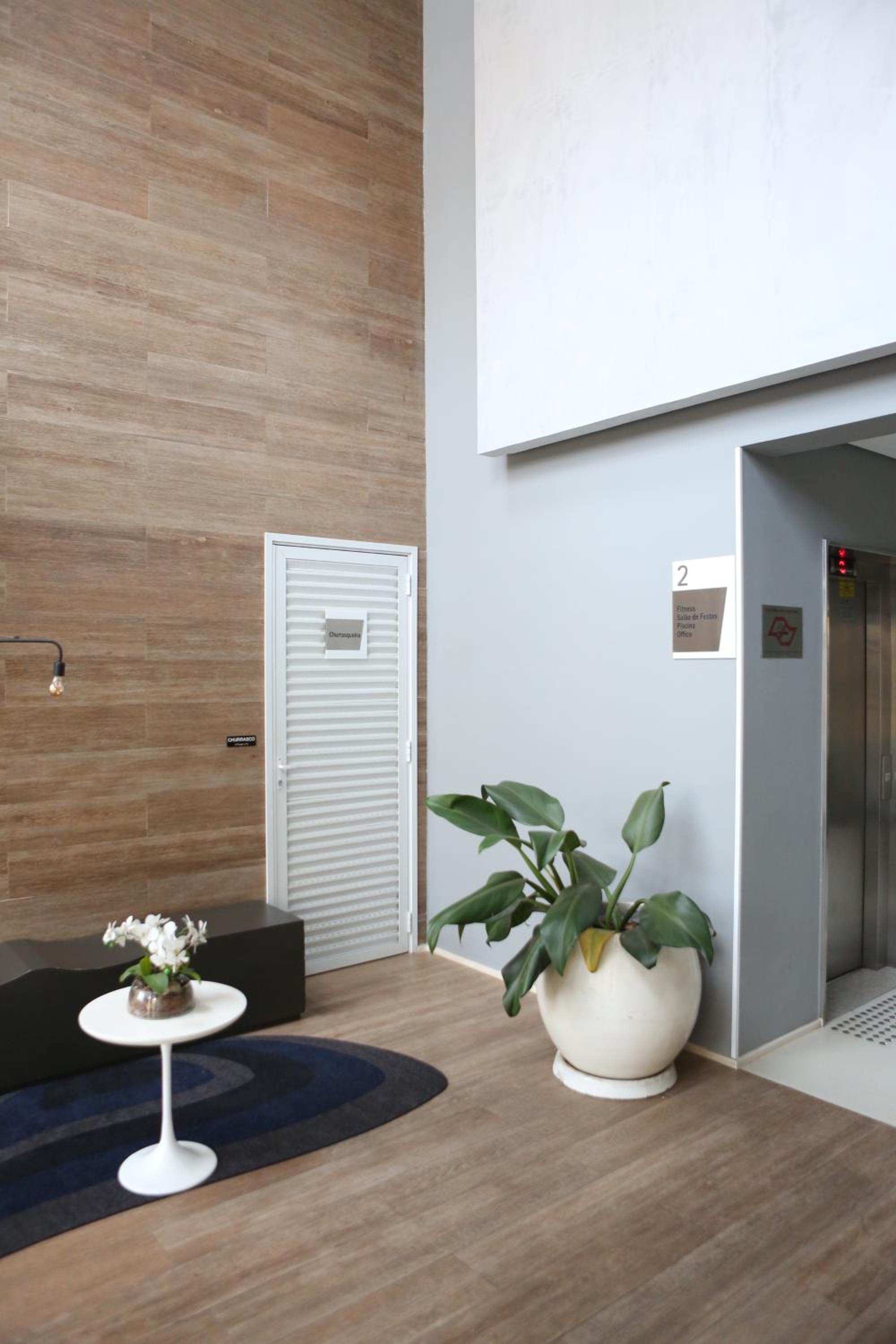 Apartamento 1604 no Bosque com um quarto, sala, cozinha completa, uma vaga de garagem, lazer e portaria 24h