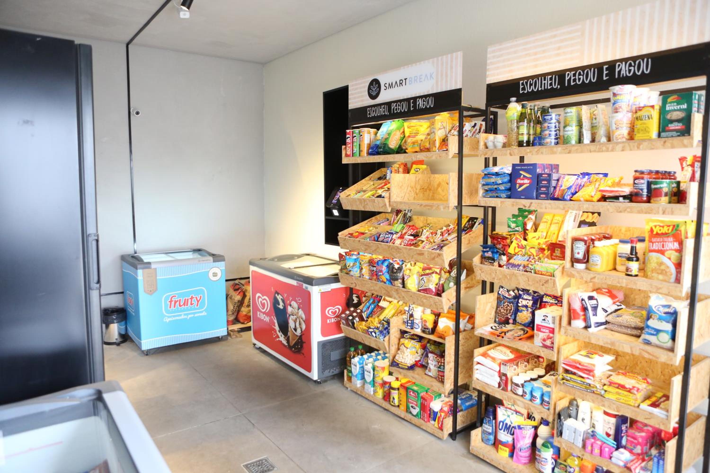 Apartamento 1604 no Bosque com um quarto, sala, cozinha completa, uma vaga de garagem, lazer e portaria 24h