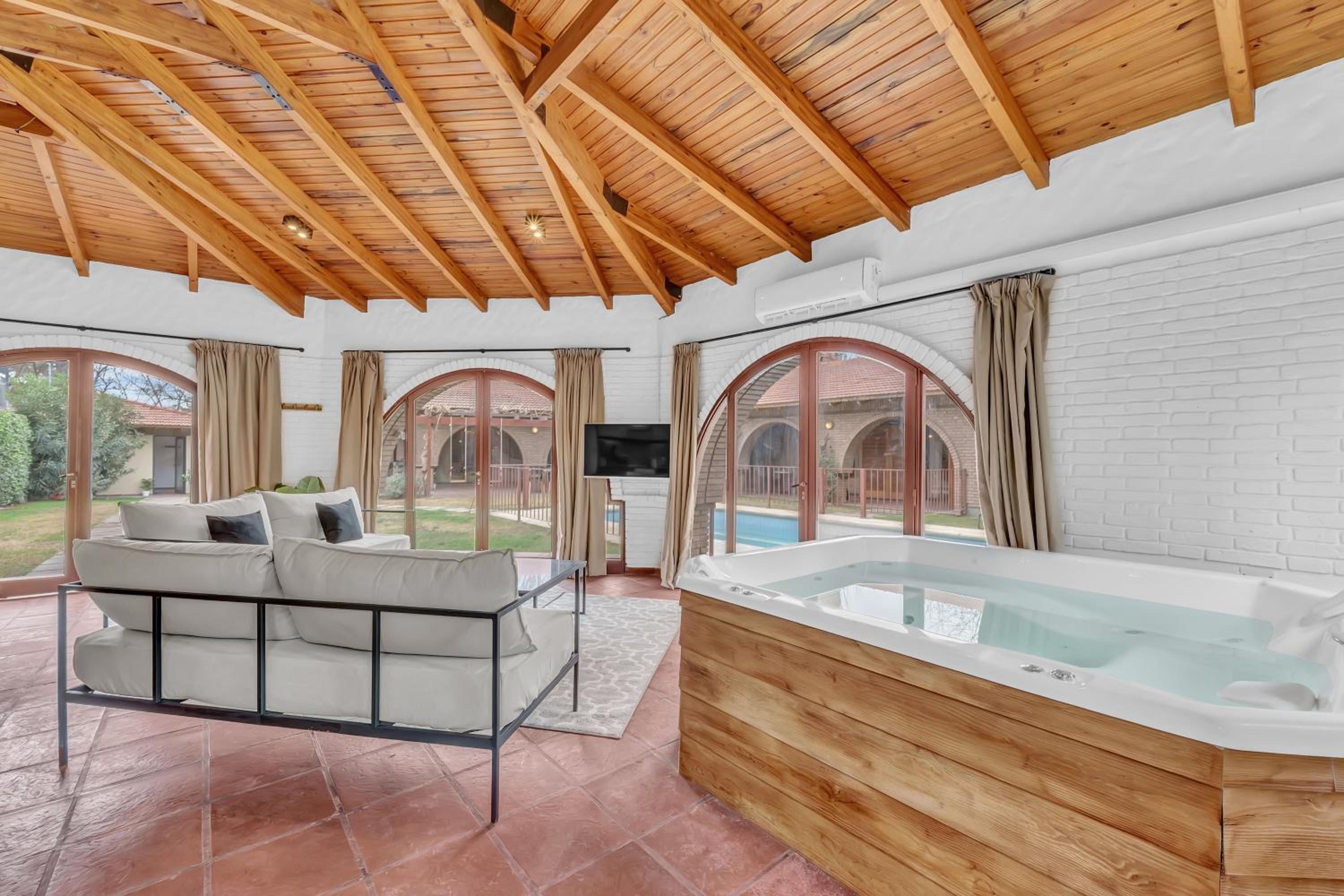 Fliphaus Wine Country - 19 Pax 7 Bd House