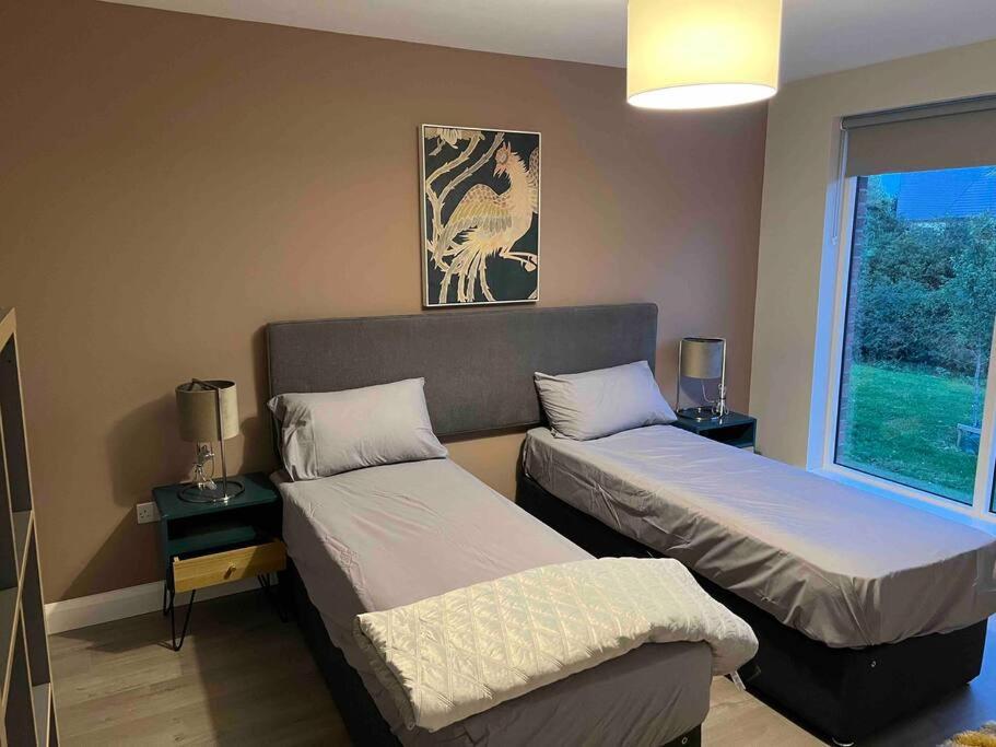 3 bed rooms Vip family house