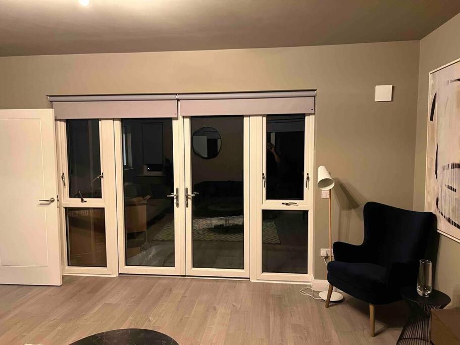 3 bed rooms Vip family house