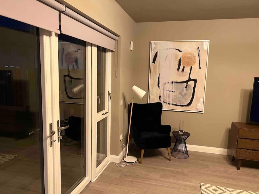 3 bed rooms Vip family house