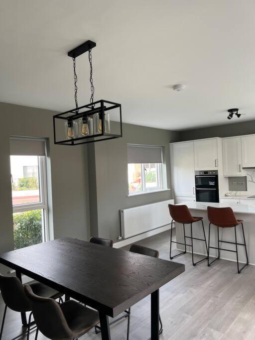 3 bed rooms Vip family house