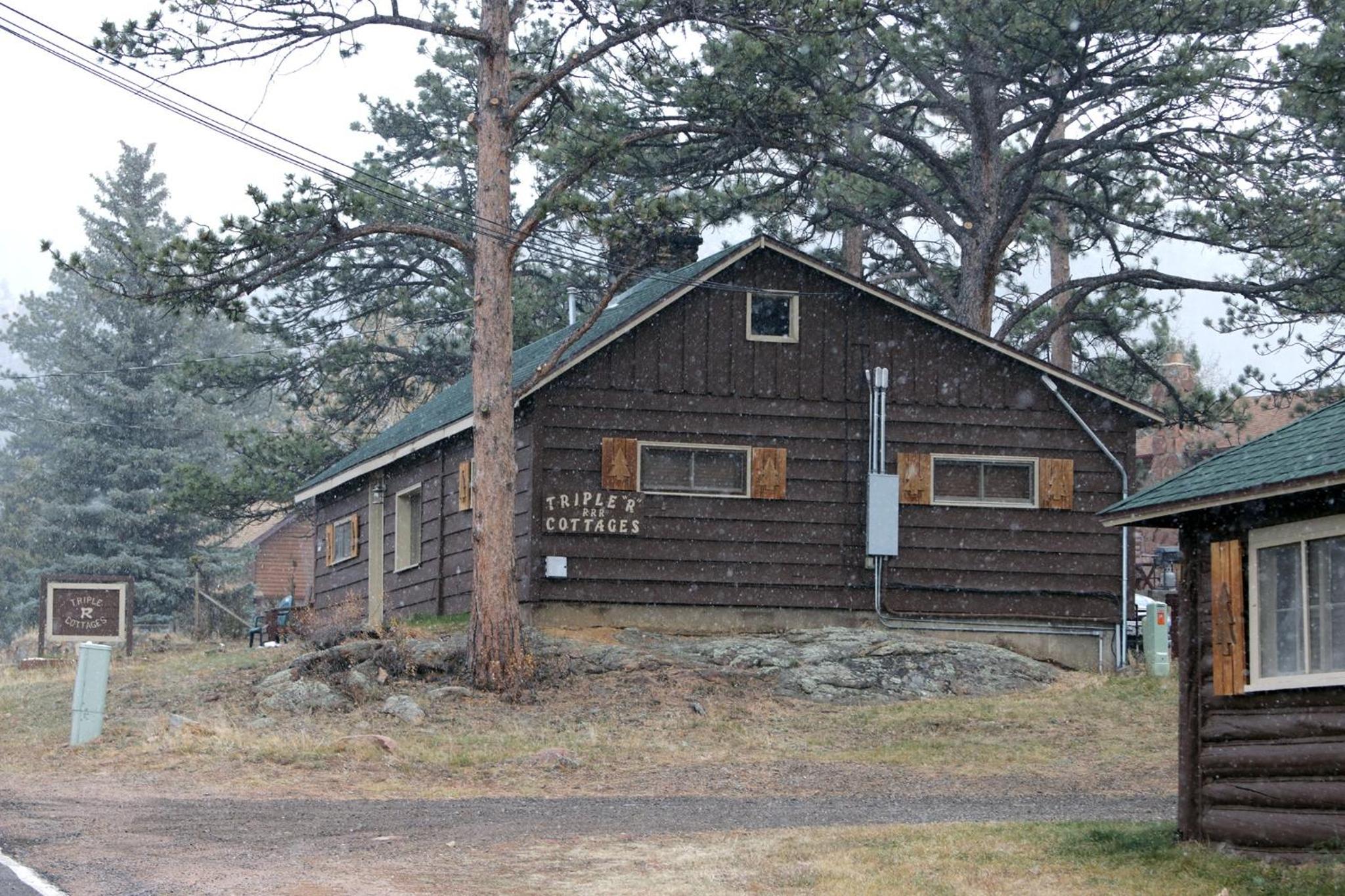 Triple R Cottages- 3 cabin