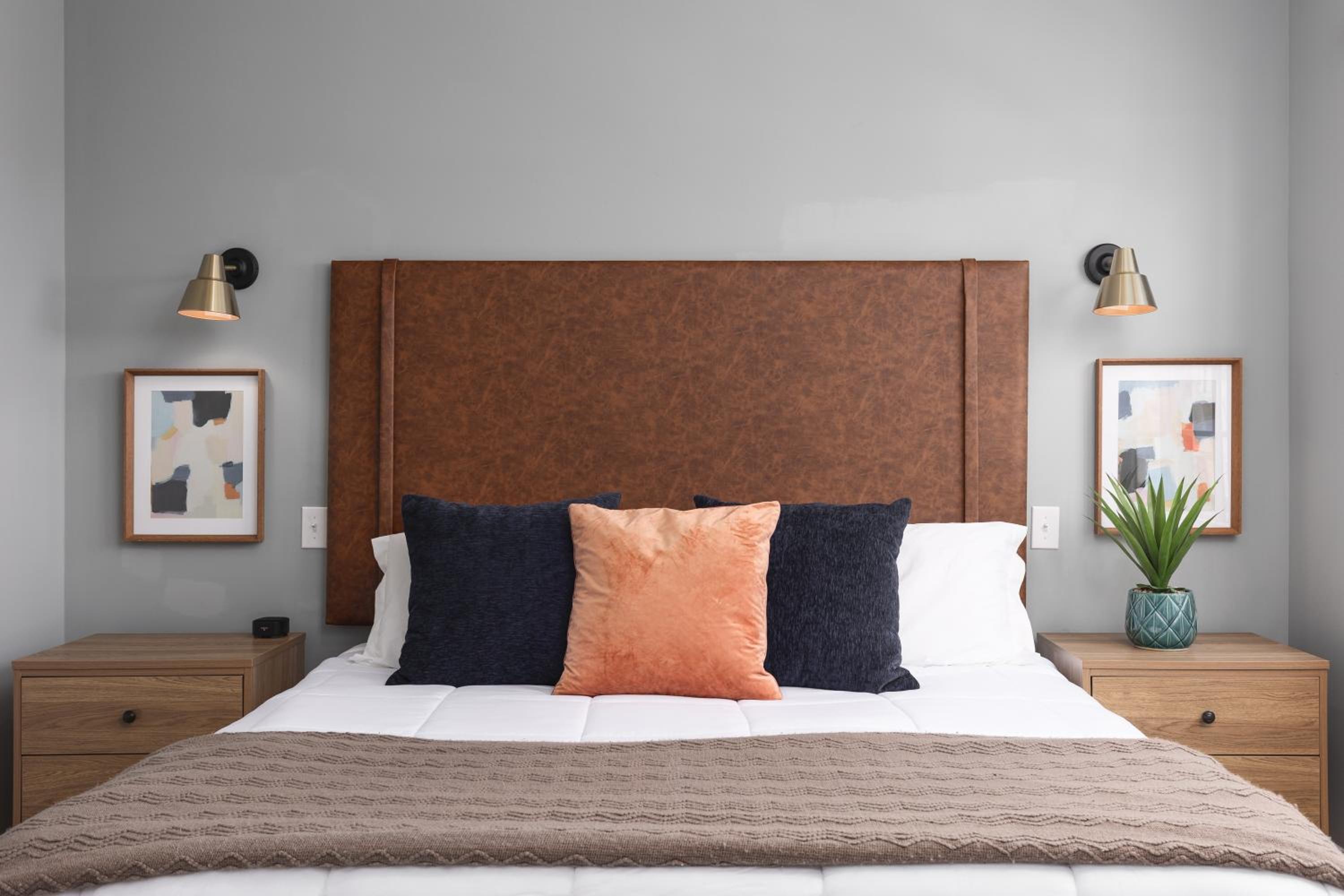 Tranquil Haven Close to Broadway with Free Parking view 3