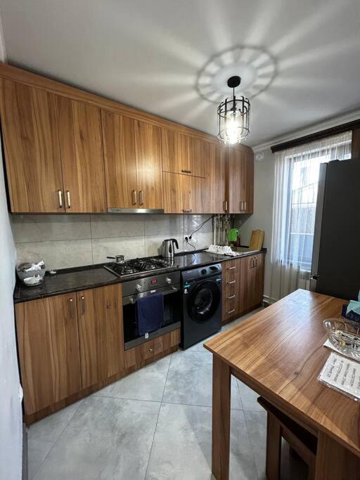 1Cosy apartment near airport EVN