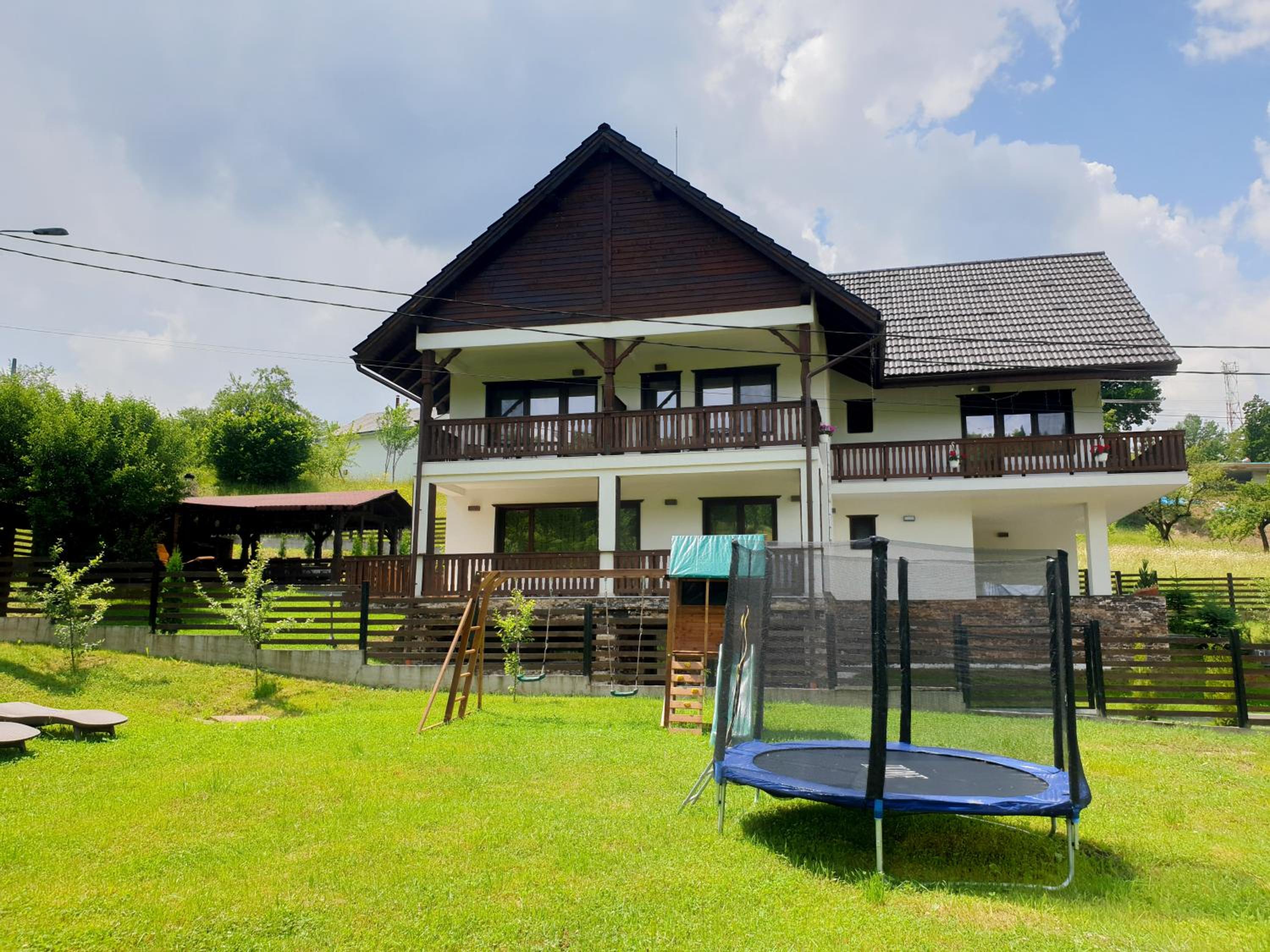 Agropensiunea turistică La Rusu view 2