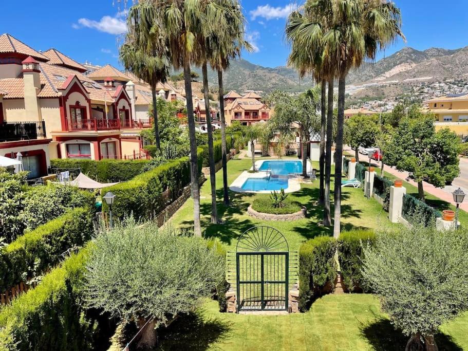 Family Villa in private Urbanisation with large community pool