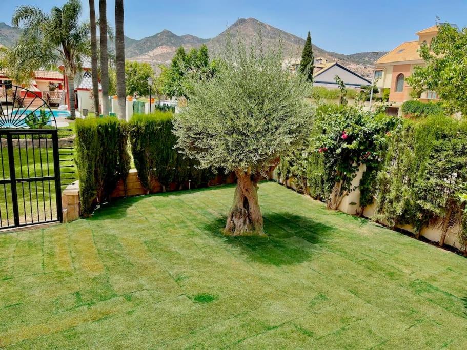 Family Villa in private Urbanisation with large community pool