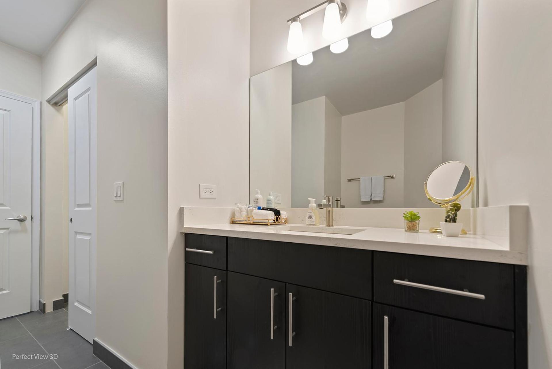 The Bernardin Gold Coast Luxury Apartments Near Magnificent Mile