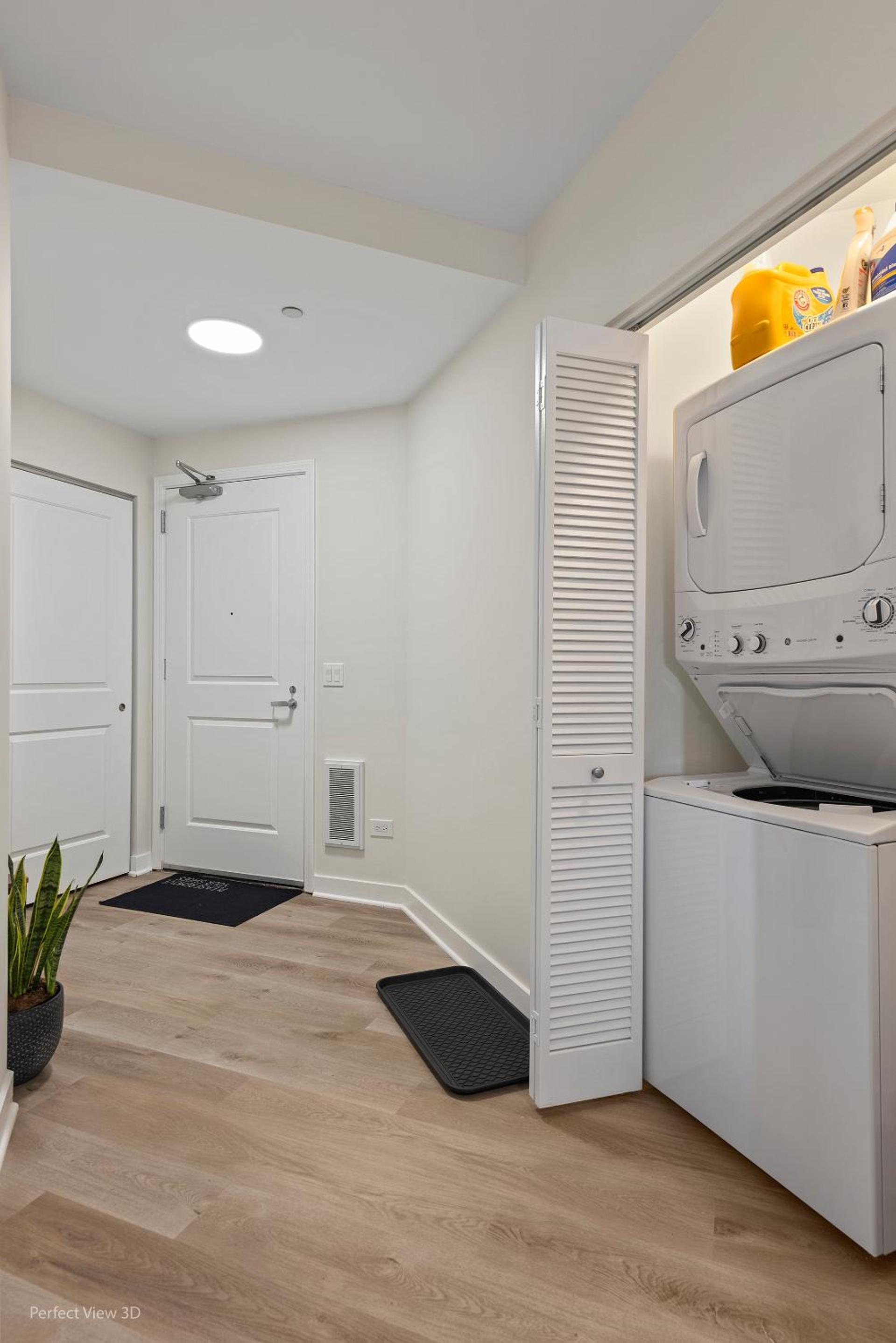 The Bernardin Gold Coast Luxury Apartments Near Magnificent Mile