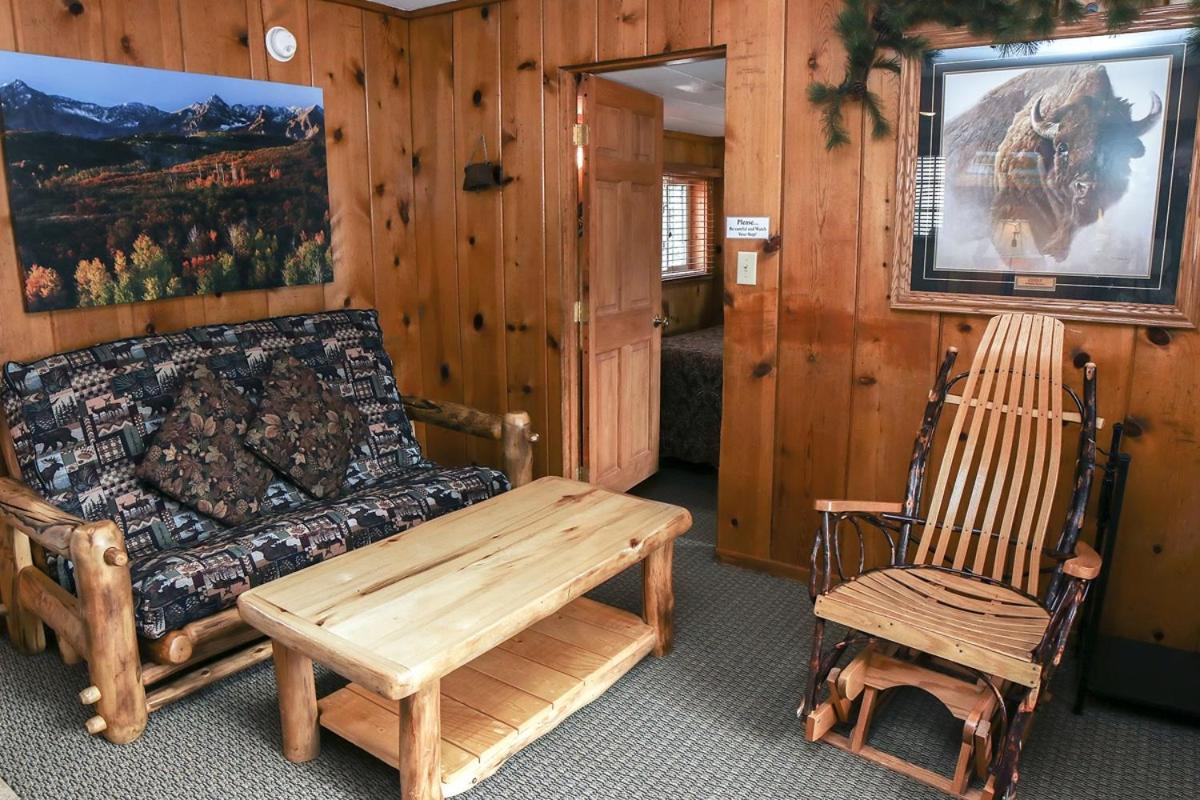 Lazy R Cottages- 6 cabin view 3