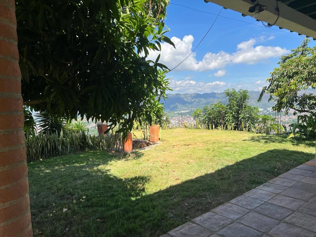 casa con una vista increíble a la ciudad