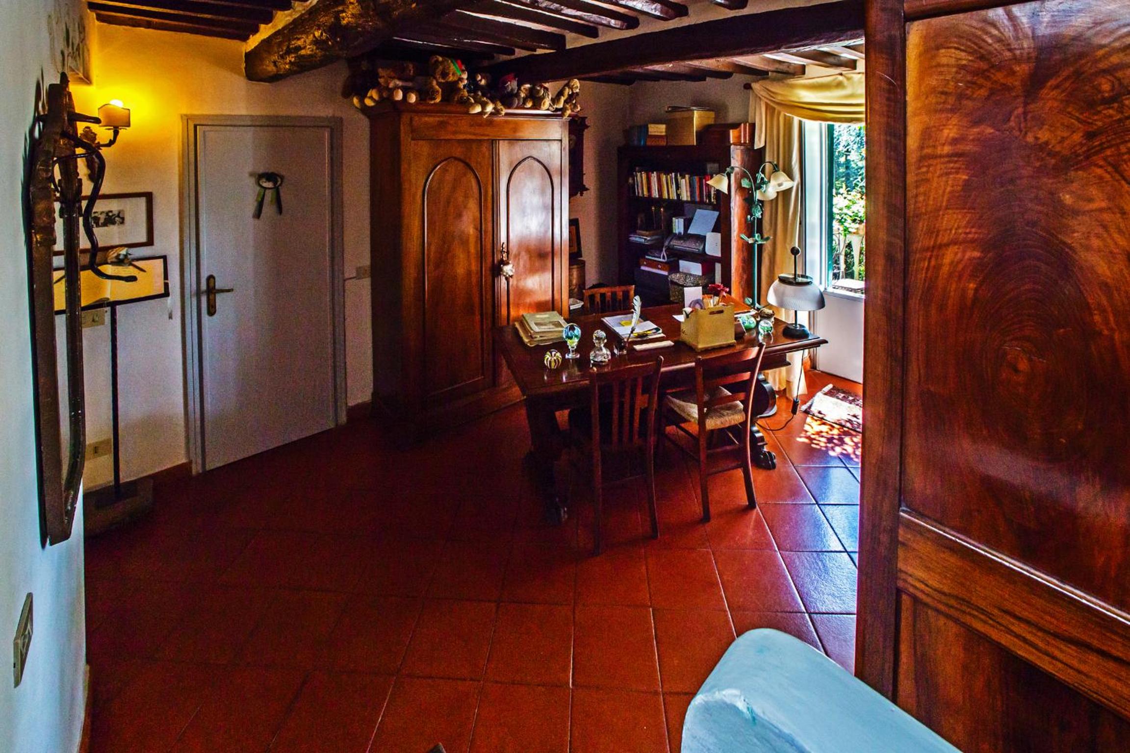 Photo 43