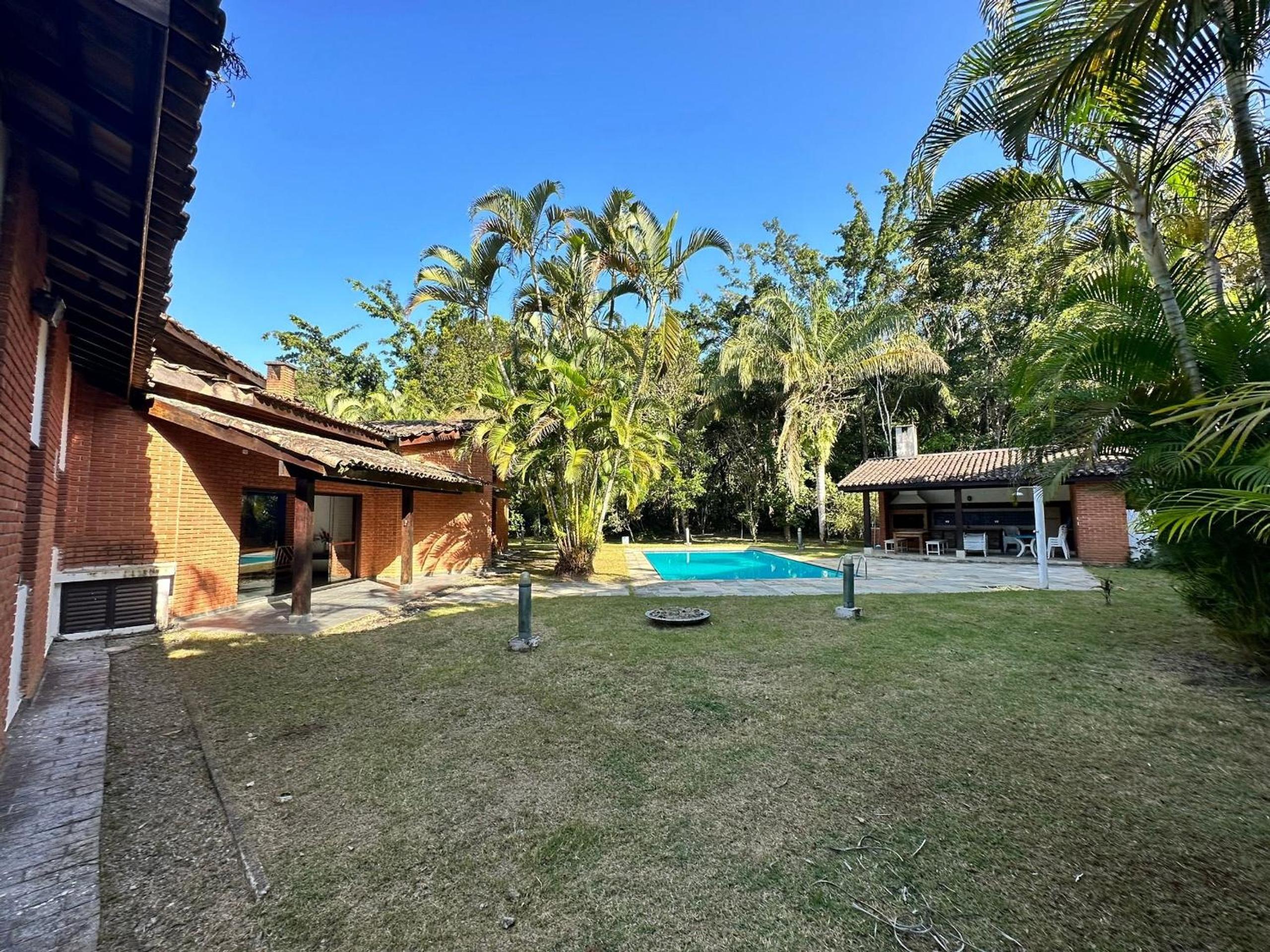 Casa 5 suítes, Piscina e Churrasqueira na Riviera em Bertioga
