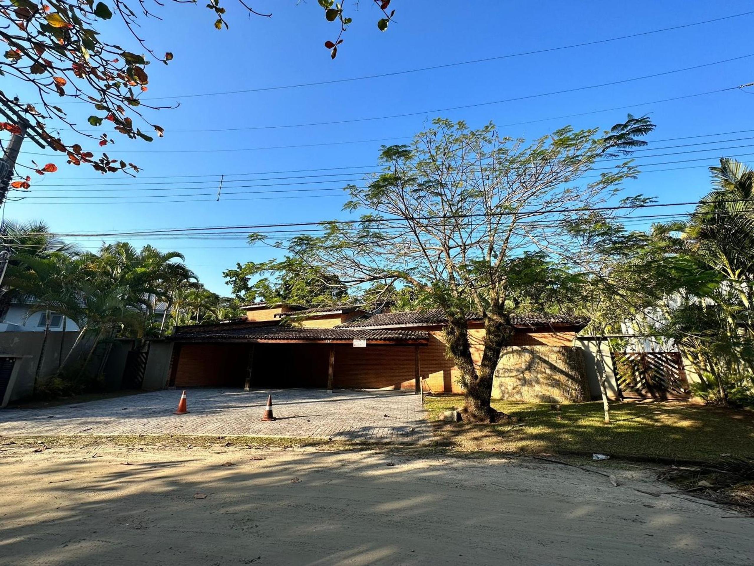 Casa 5 suítes, Piscina e Churrasqueira na Riviera em Bertioga