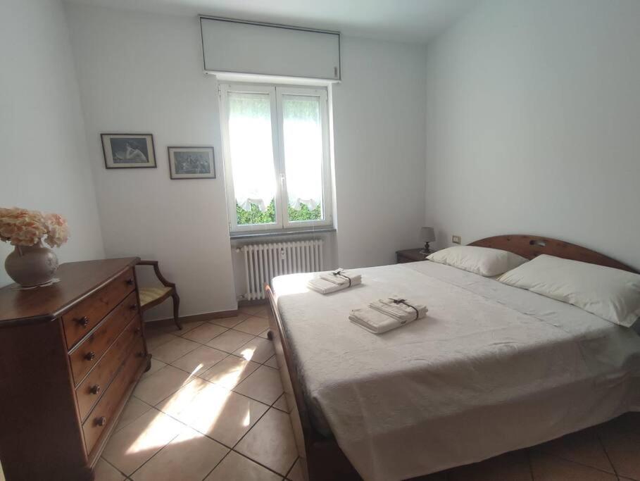 Casa Anna en Como — hotel room