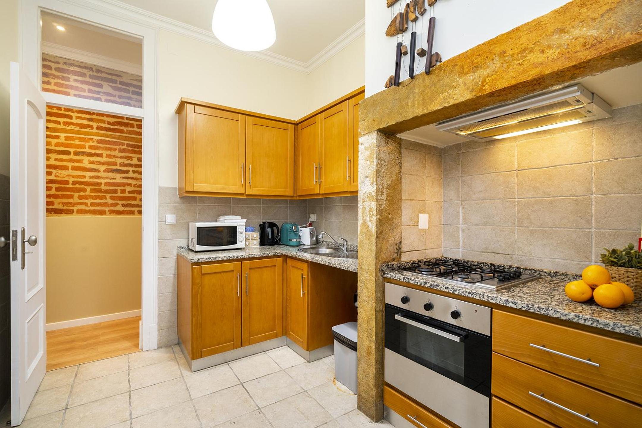 WHome Urban Comfort: 1-BR near Airport & Train Station view 2