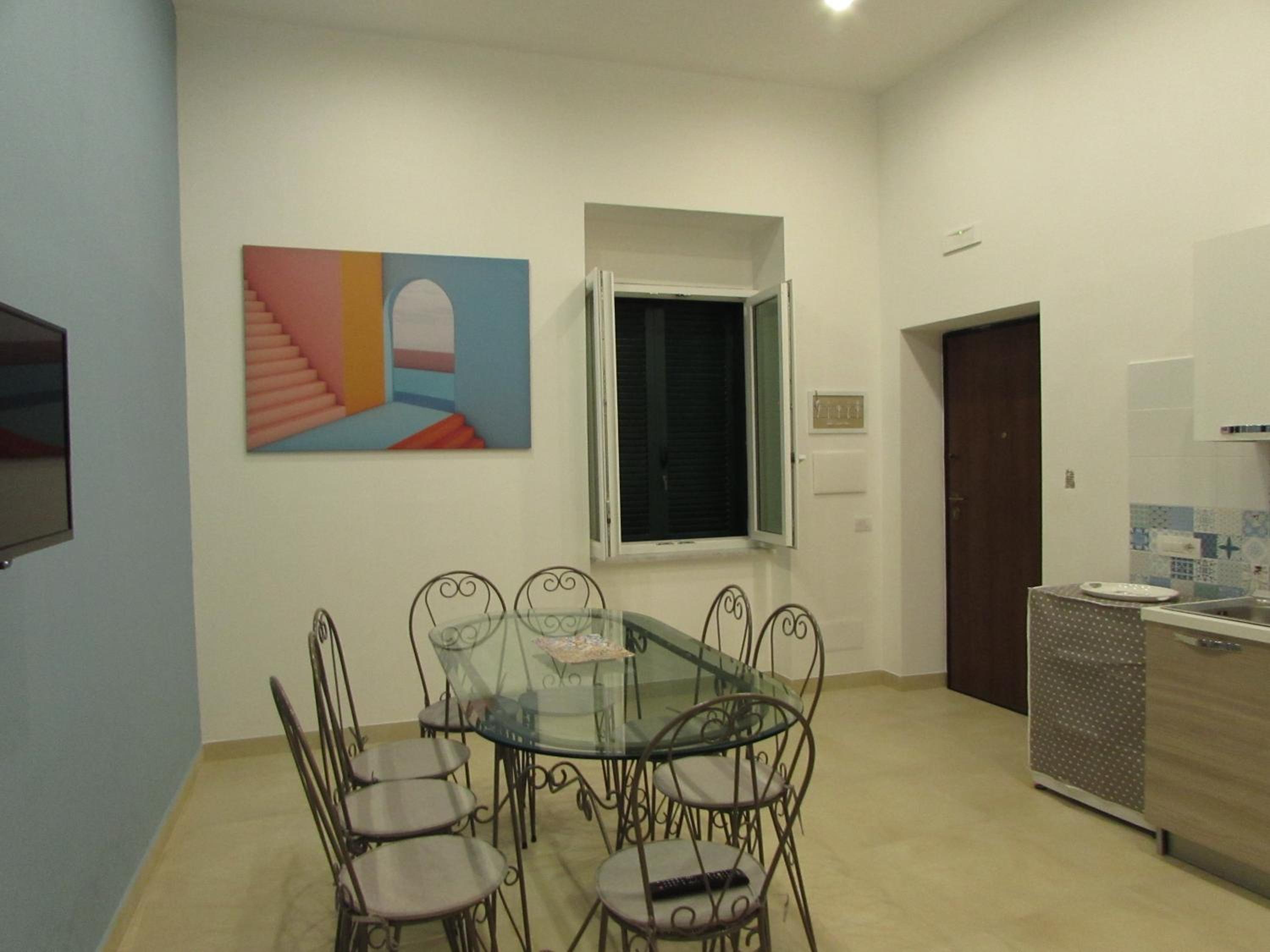 Enzo Home