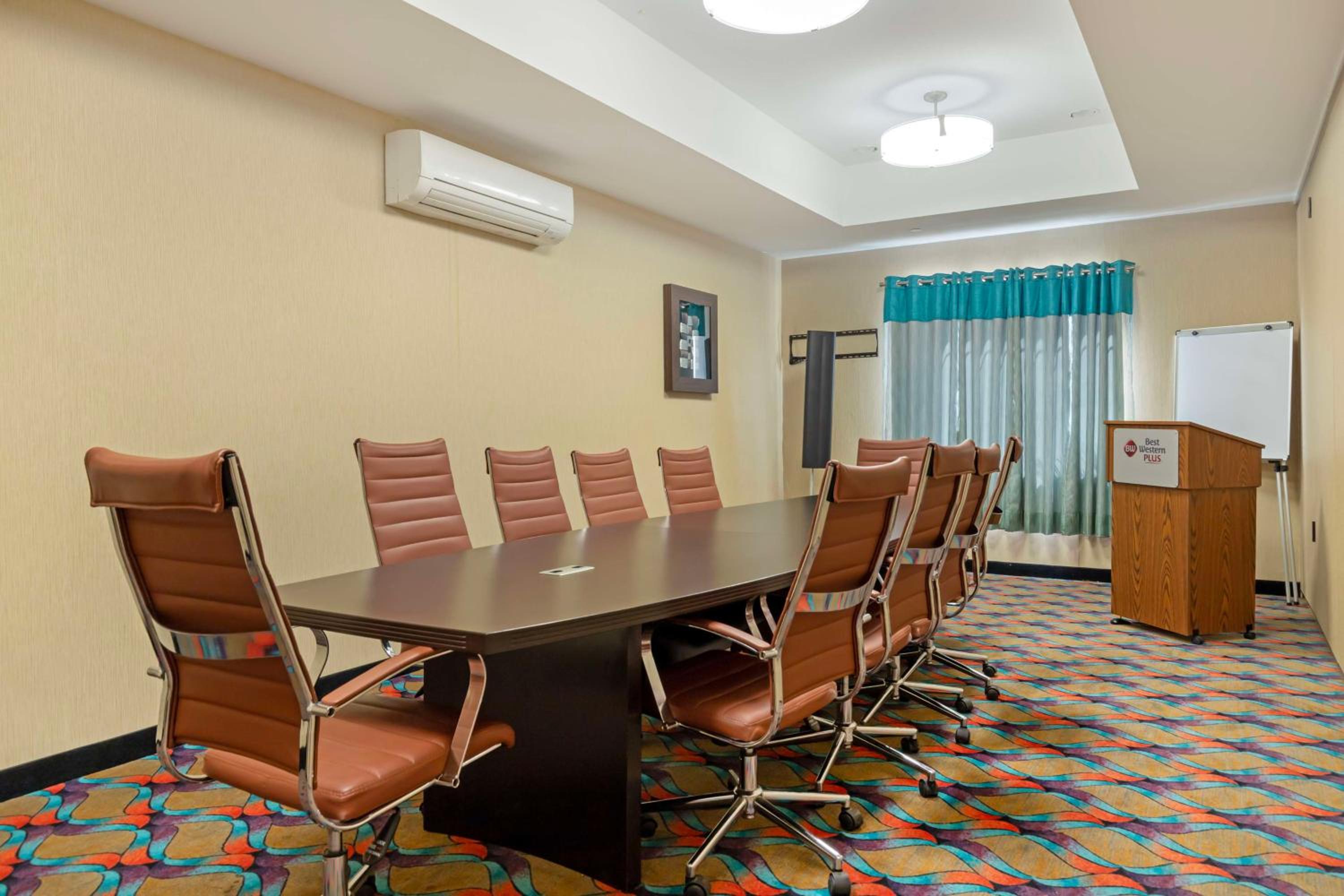 Best Western Plus Pleasanton Hotel
