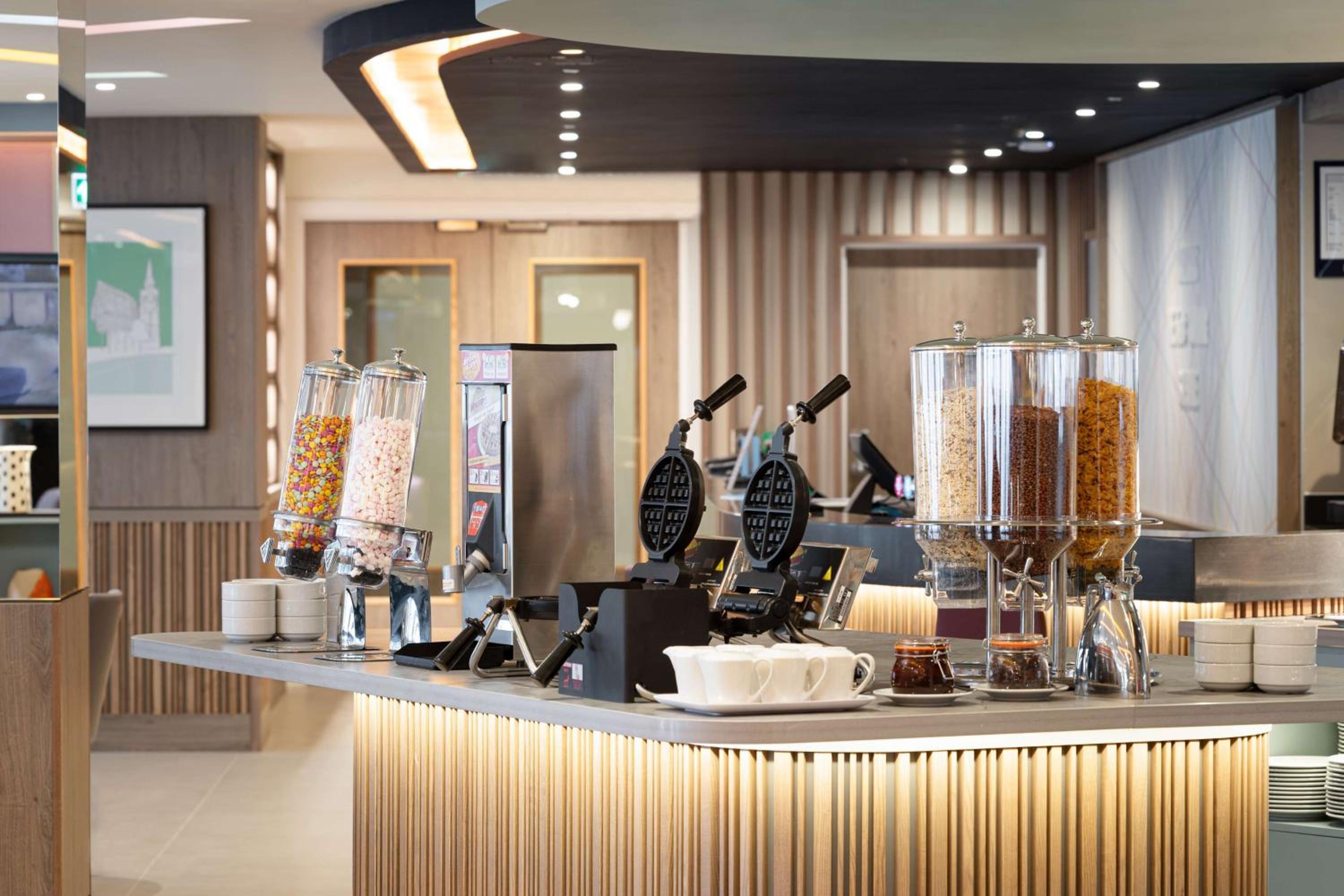 Hampton By Hilton London City-3