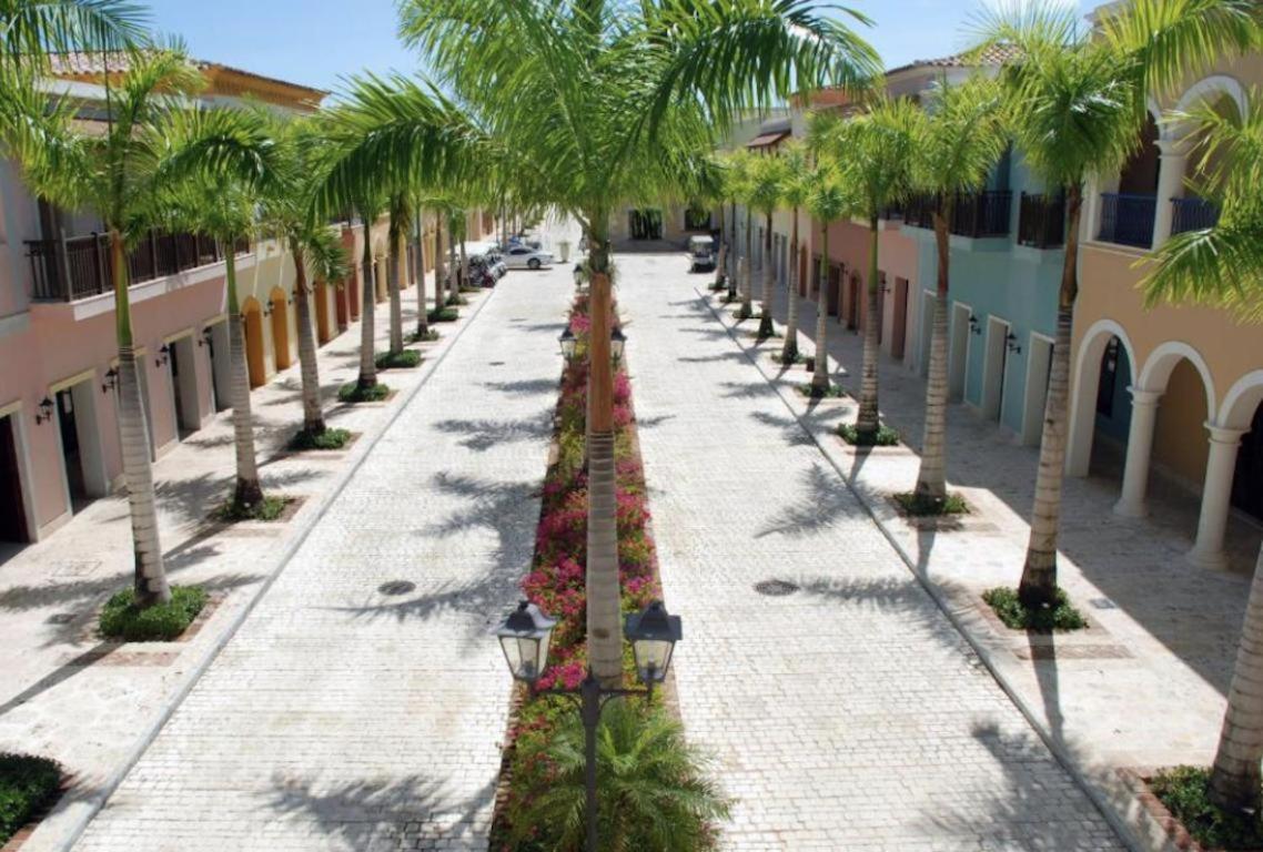 Perfect Beach Condo Cap Cana Marina, Punta Cana