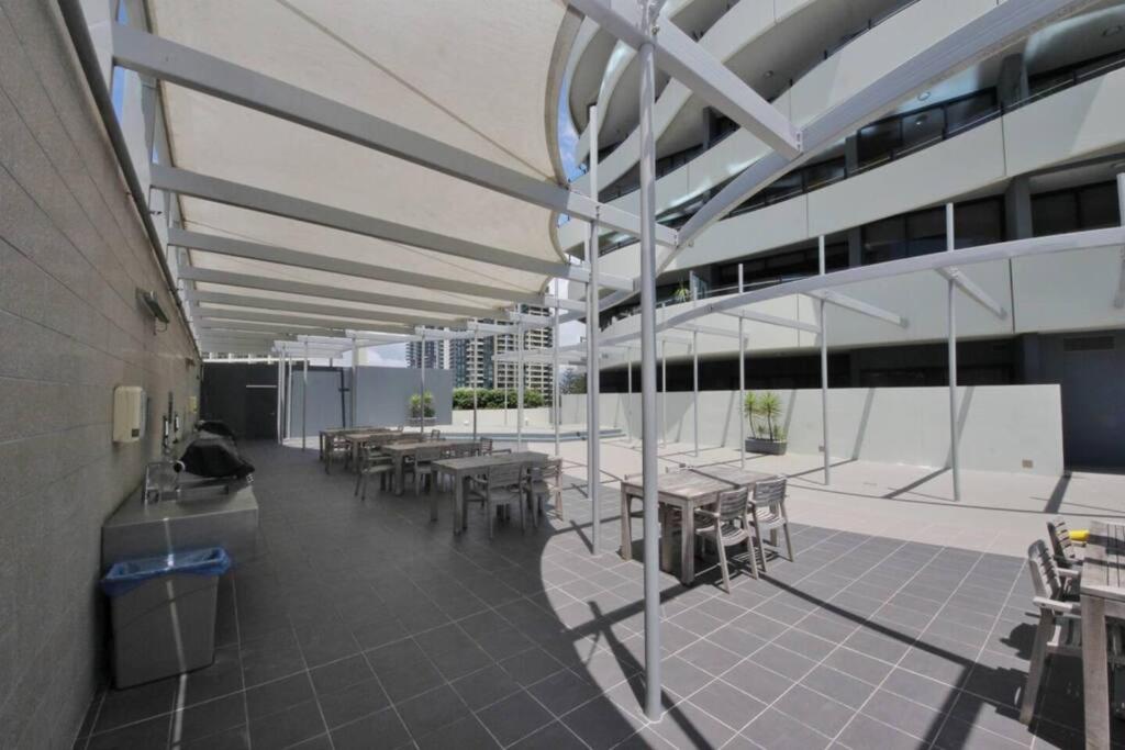 24th floor Luxury, The Wave Broadbeach