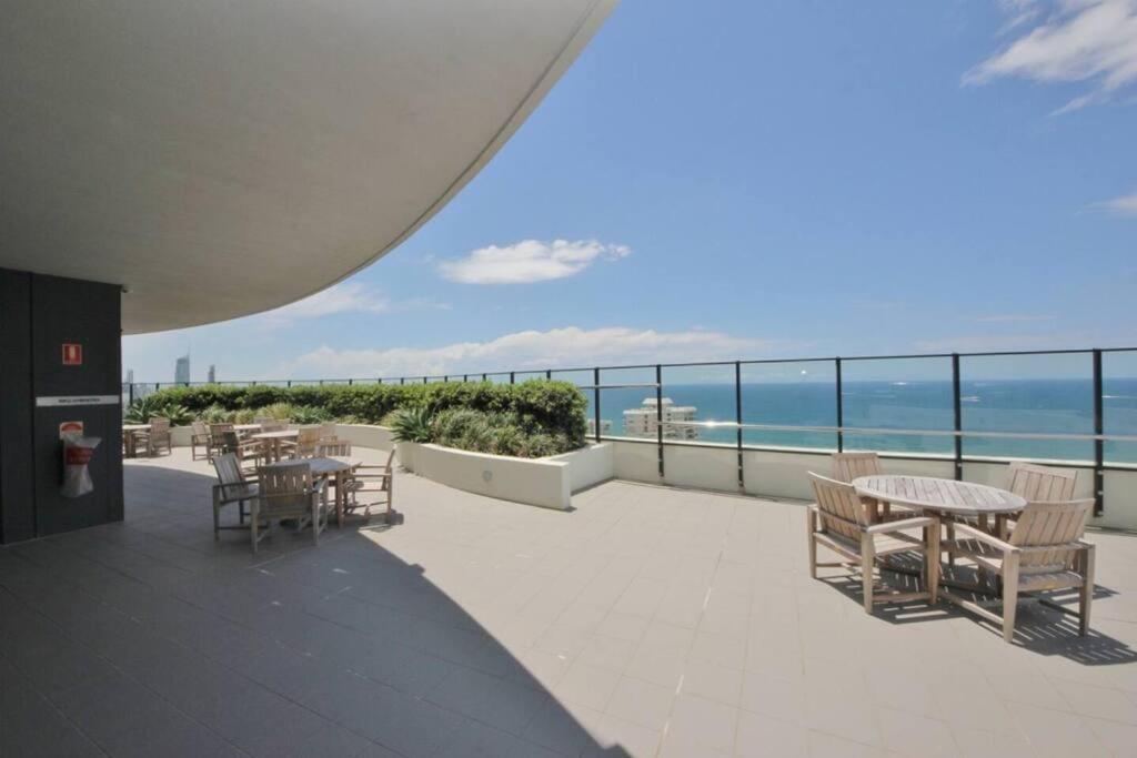 24th floor Luxury, The Wave Broadbeach