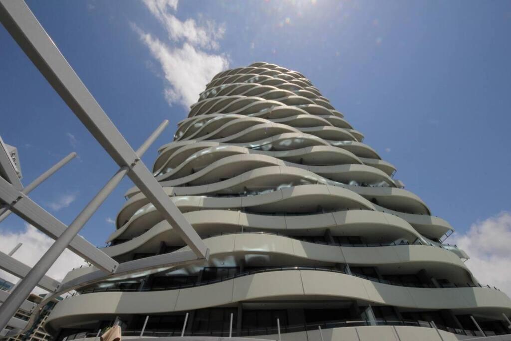 24th floor Luxury, The Wave Broadbeach