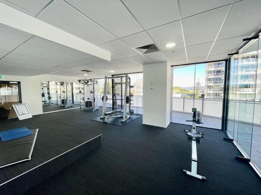 24th floor Luxury, The Wave Broadbeach