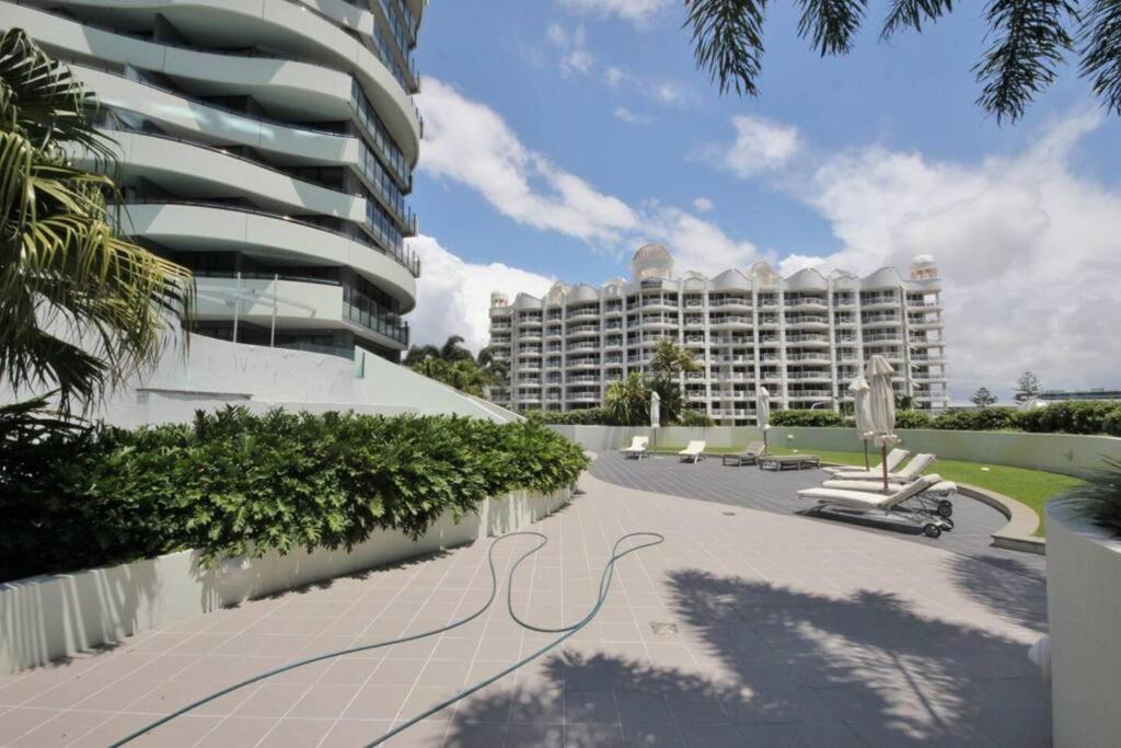 24th floor Luxury, The Wave Broadbeach