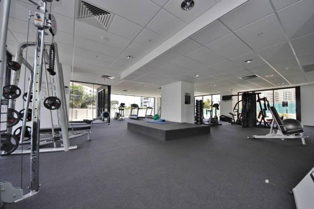 24th floor Luxury, The Wave Broadbeach