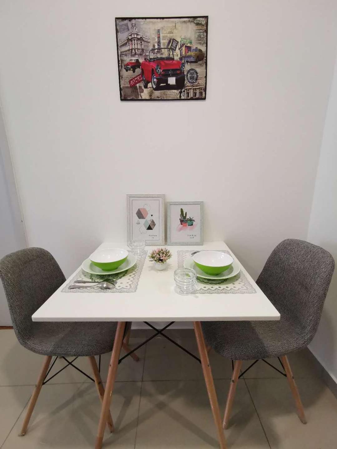 LAVENDER SUITE # Shah Alam I-City Block B Homestay # 2R1B #FREE WIFI & PARKING