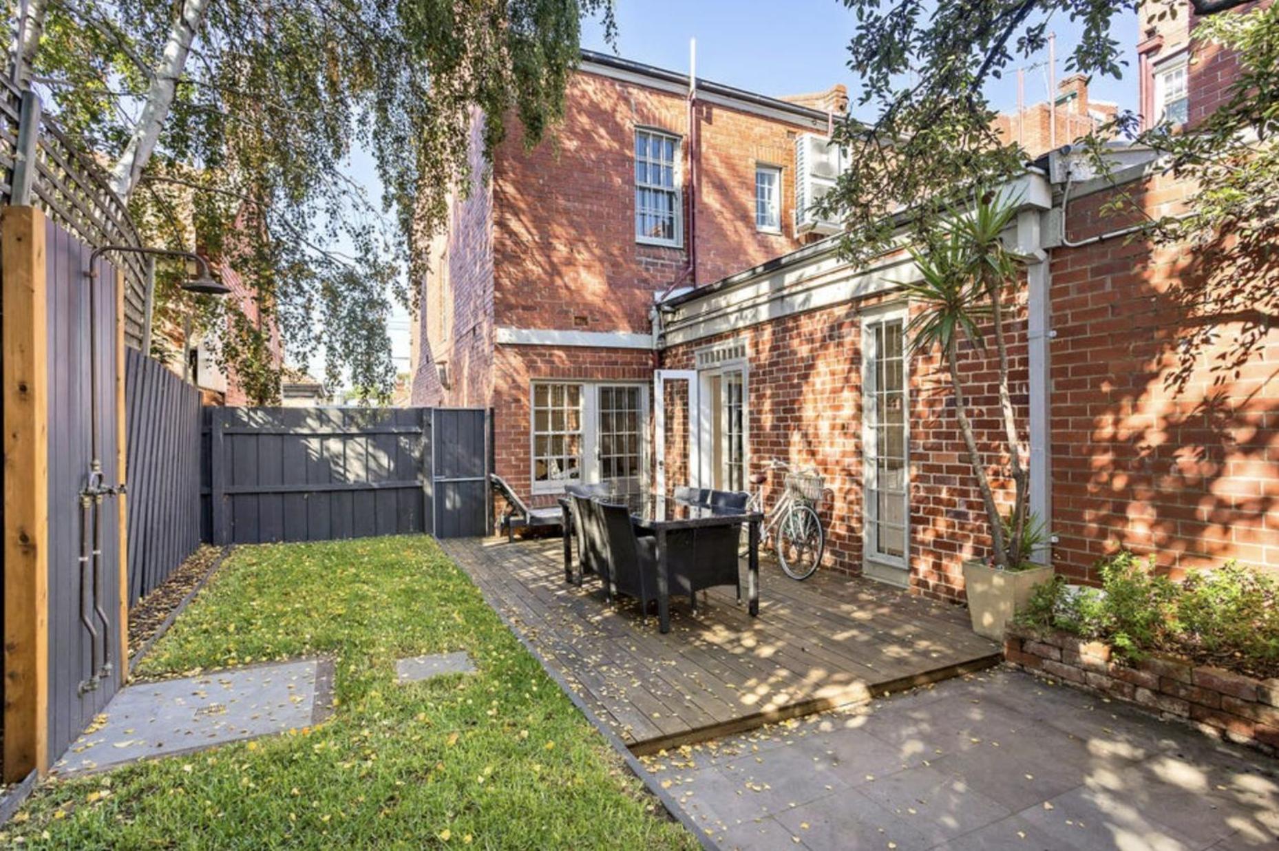 NEWLY RENOVATED LARGE 3.5 BDRM HOUSE! BEST OF MELB