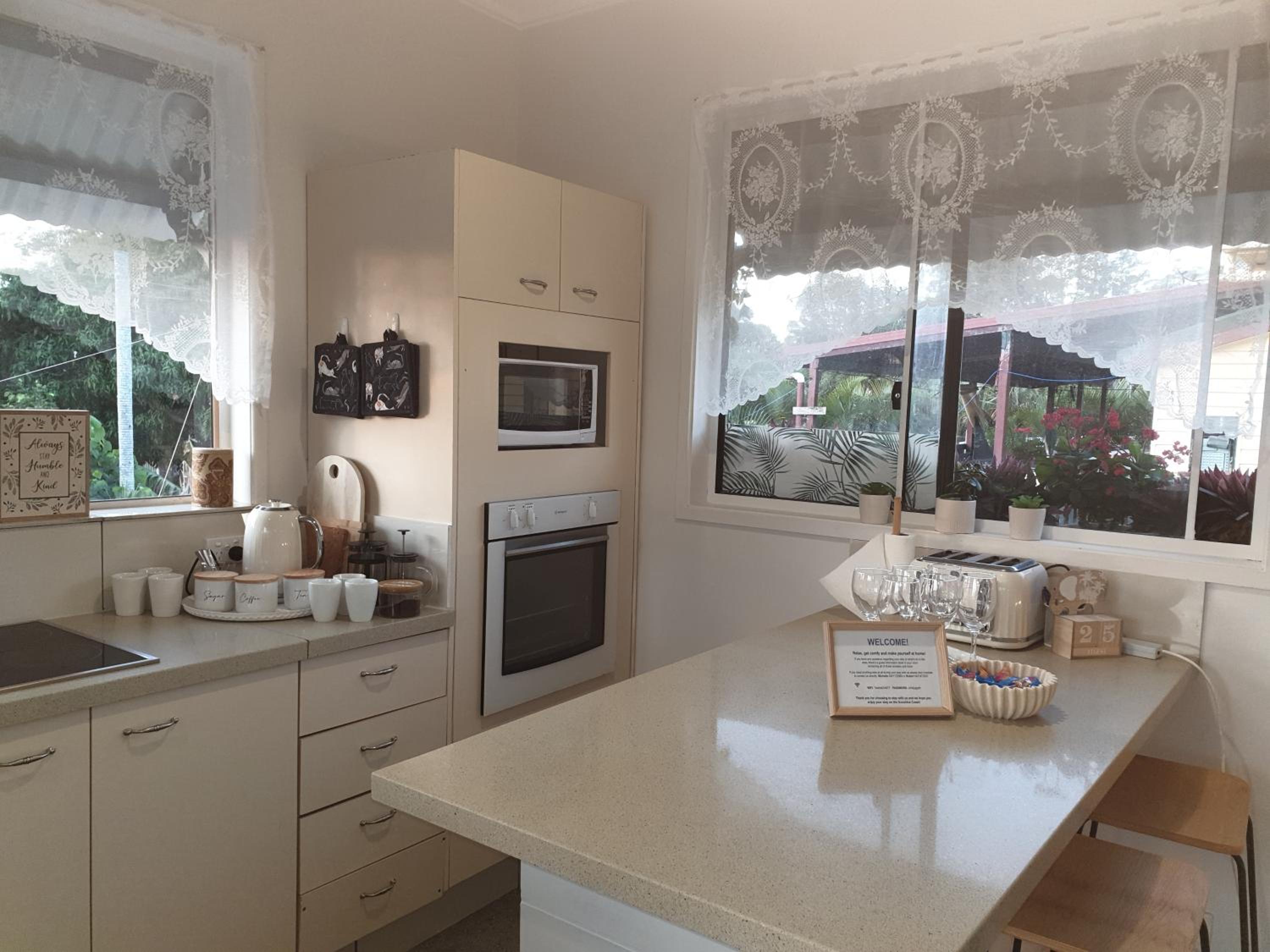 GUESTHOUSE on REGENT BnB- Comfortable & Afforable Accommodation - Image 2
