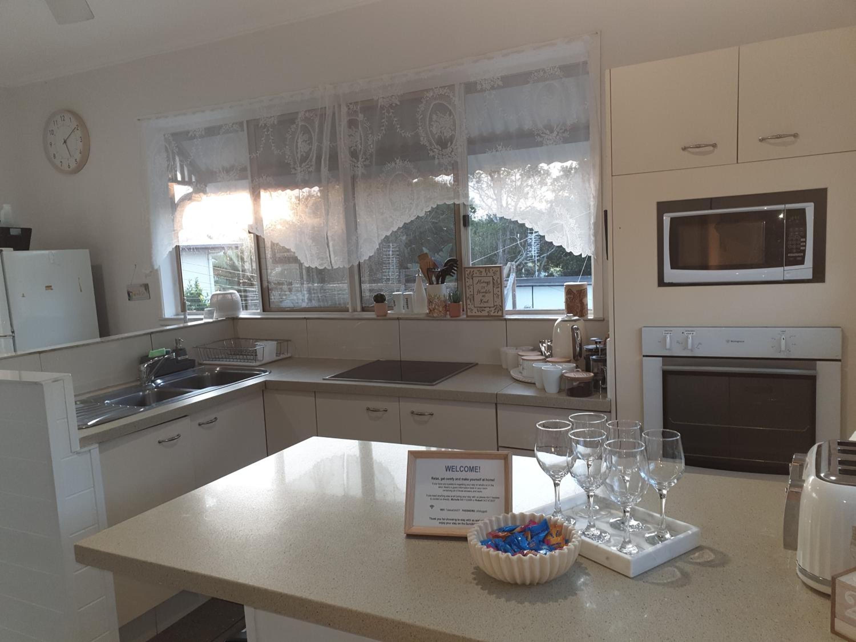GUESTHOUSE on REGENT BnB- Comfortable & Afforable Accommodation - Image 3
