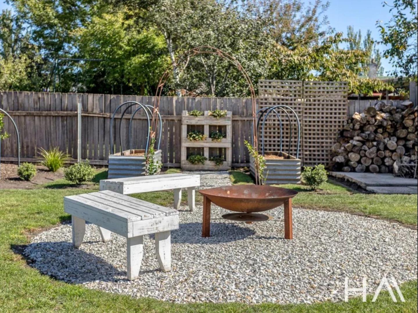 Tranquil Launceston Getaway - You'll fall in love!