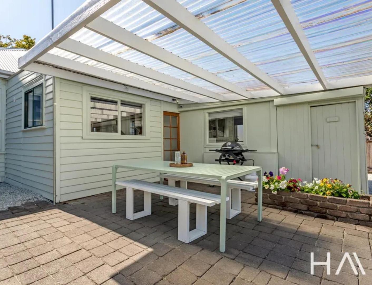 Tranquil Launceston Getaway - You'll fall in love!