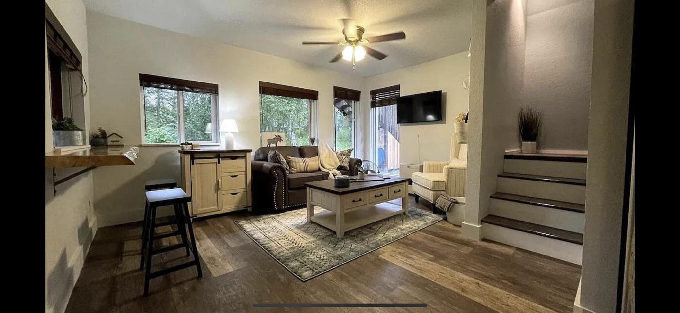 Palmers Cozy Cottage mountainside getaway