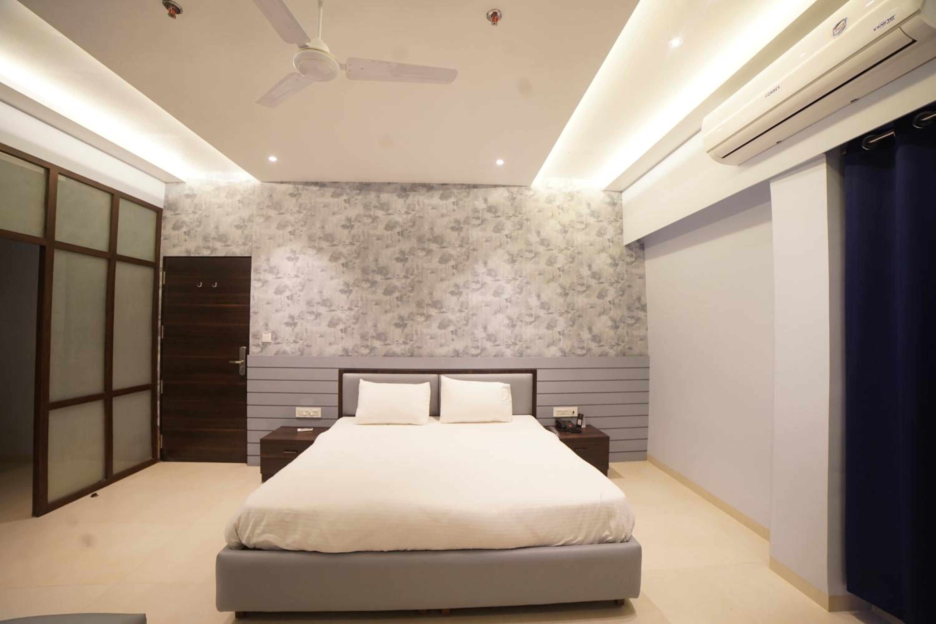 Aceotel Select Mayur
