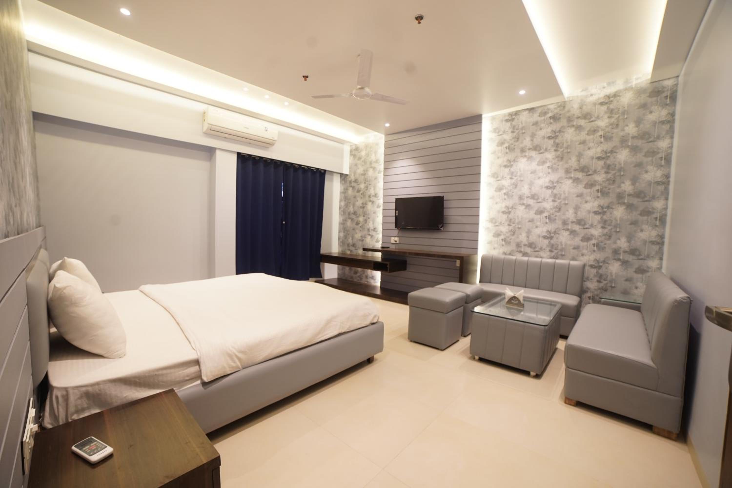 Aceotel Select Mayur