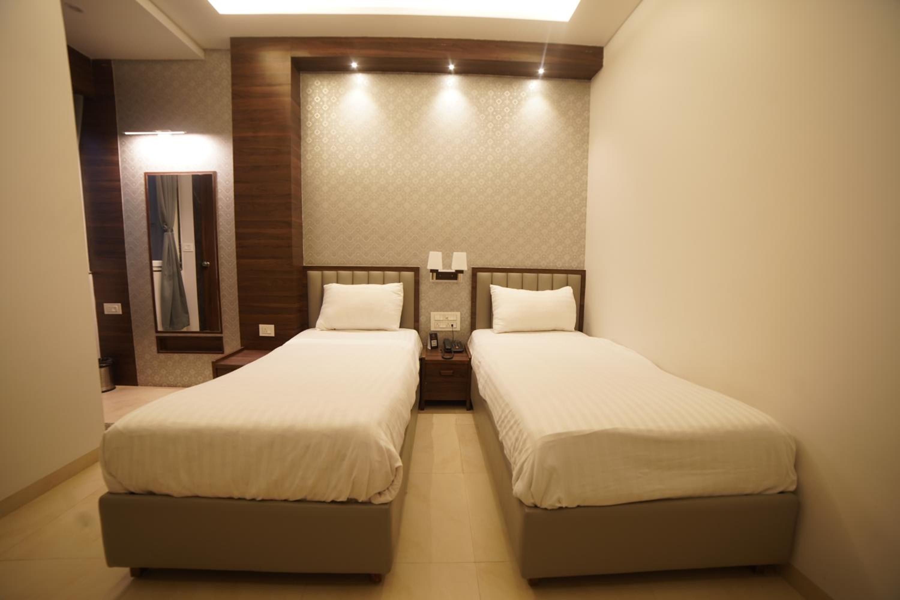 Aceotel Select Mayur