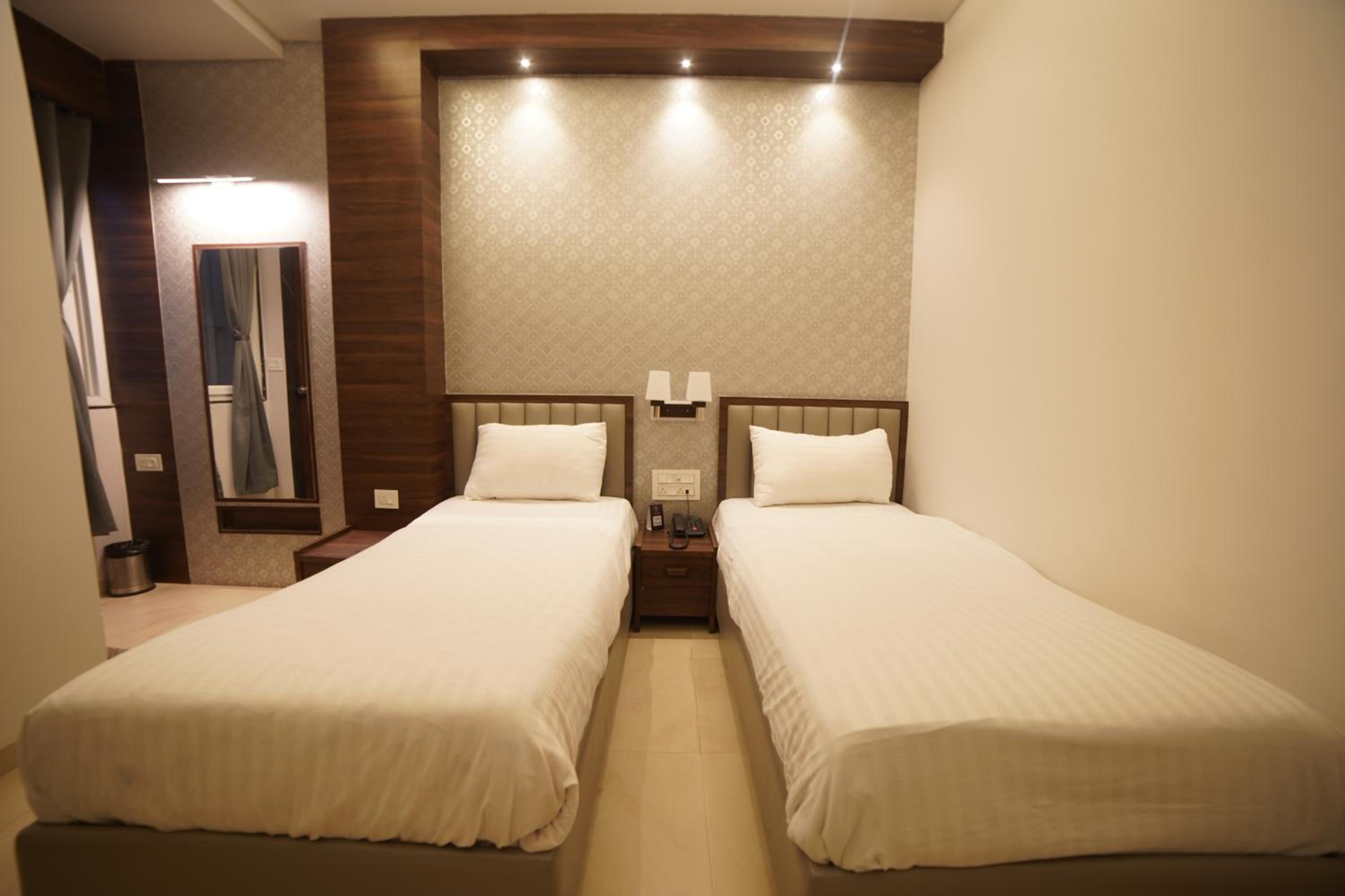Aceotel Select Mayur