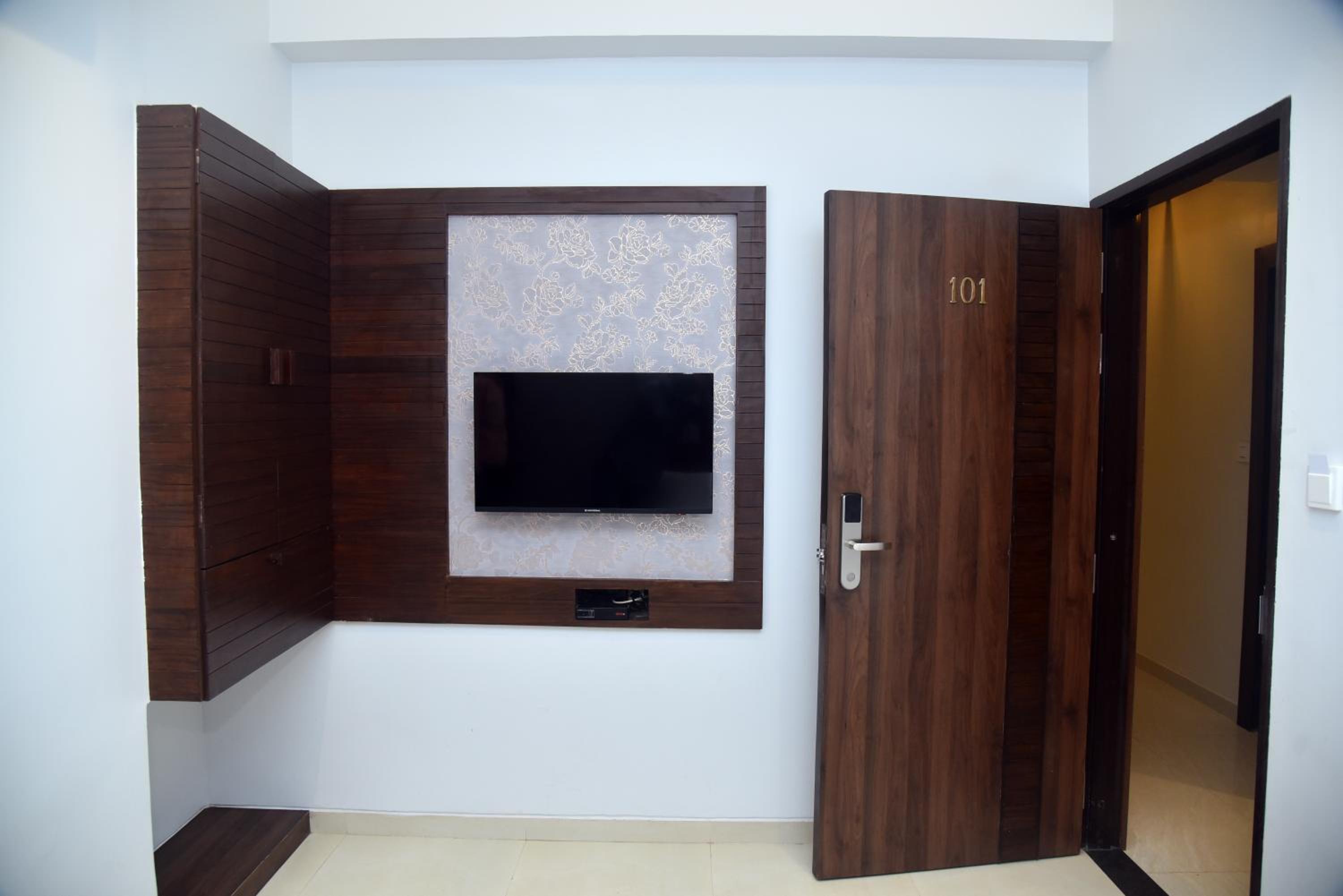 Aceotel Select Mayur