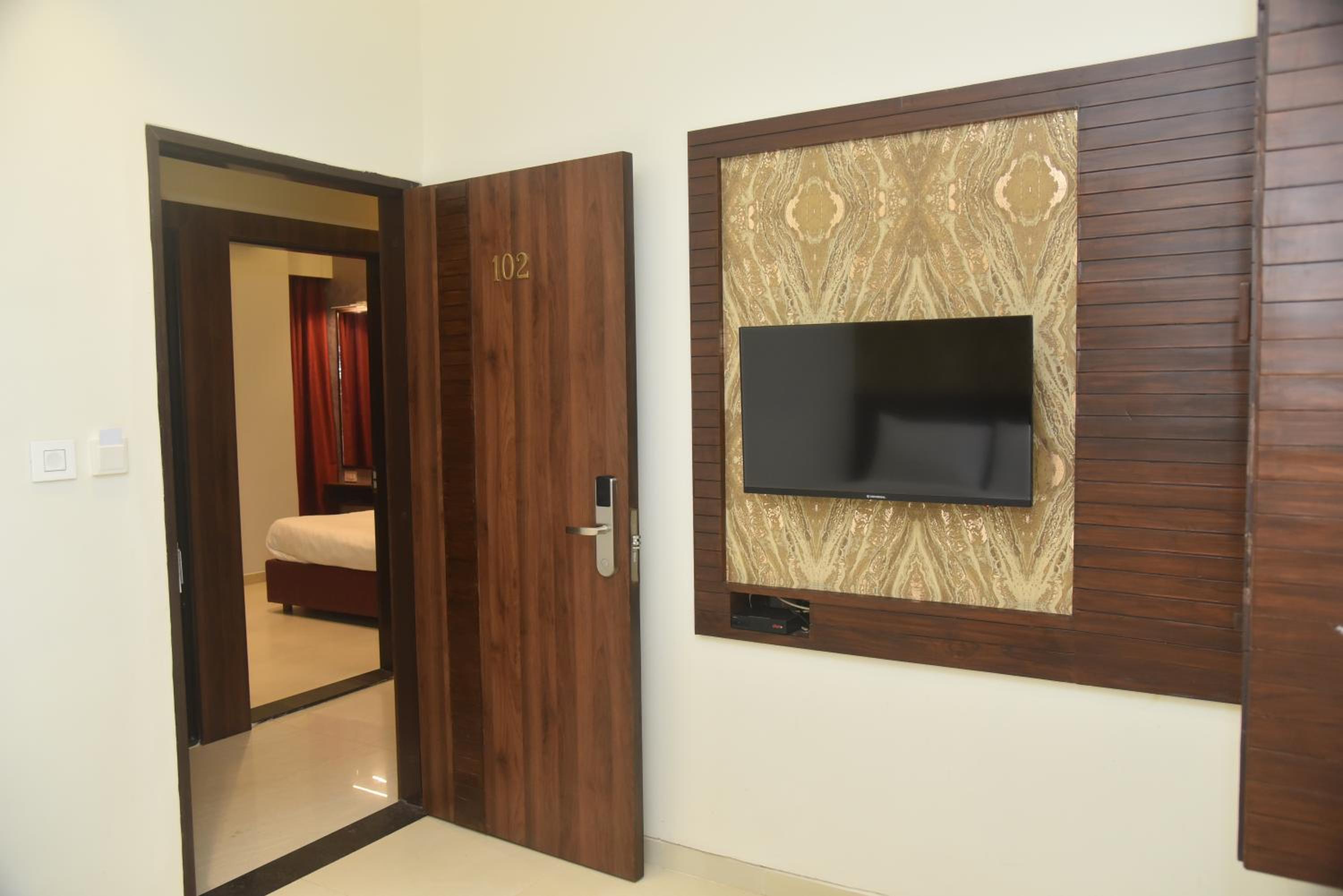 Aceotel Select Mayur