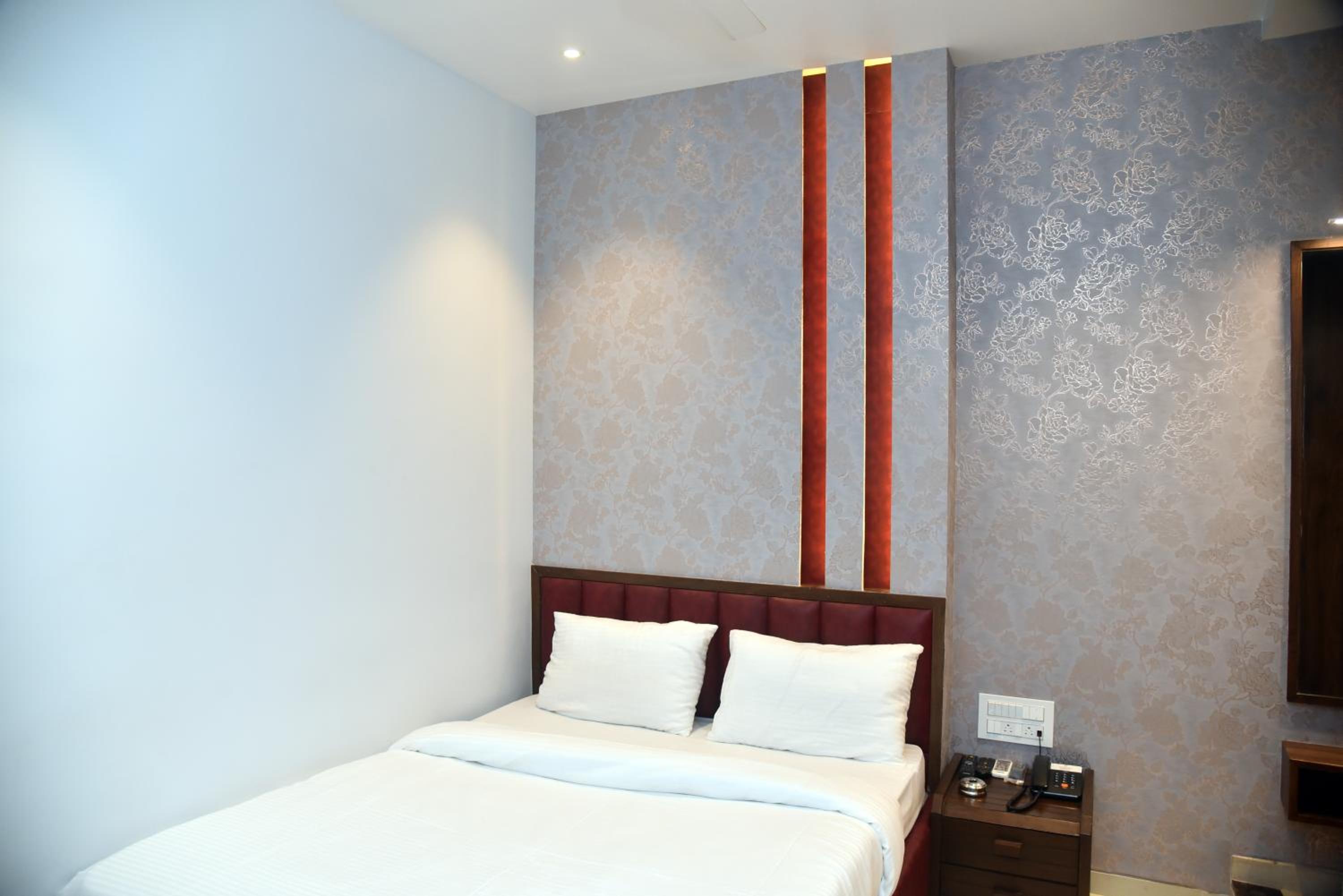 Aceotel Select Mayur