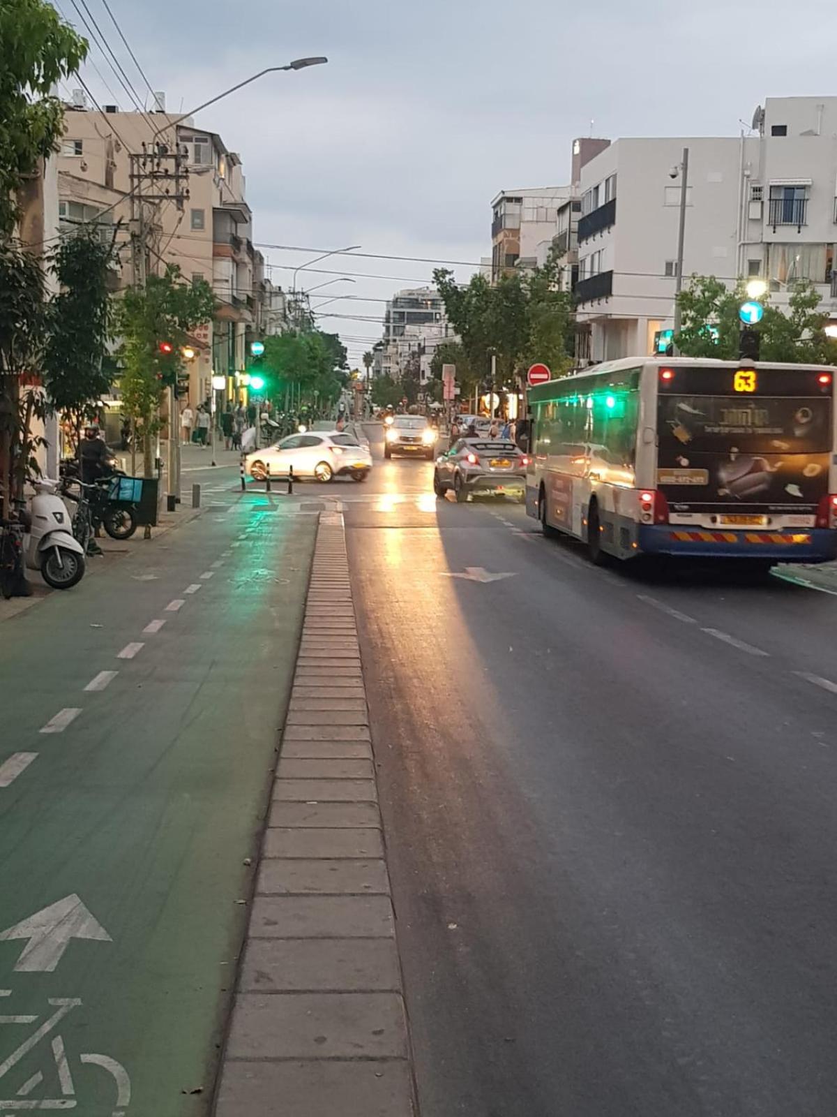 Chic & stylish in center Tel Aviv view 3