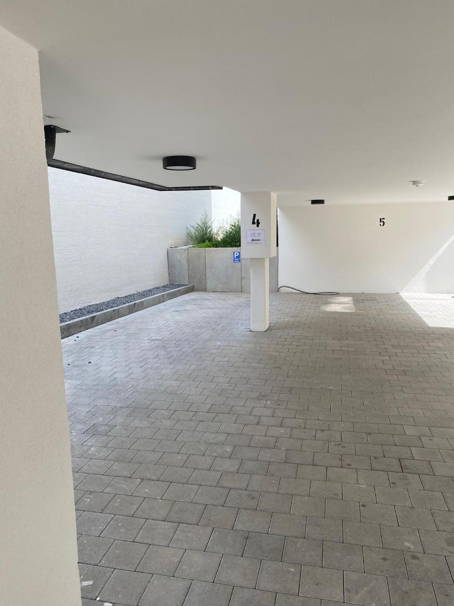KEEP Business Suite H66-2 nahe Audi & Schwarz Gruppe mit Balkon, Netflix & Parkplatz