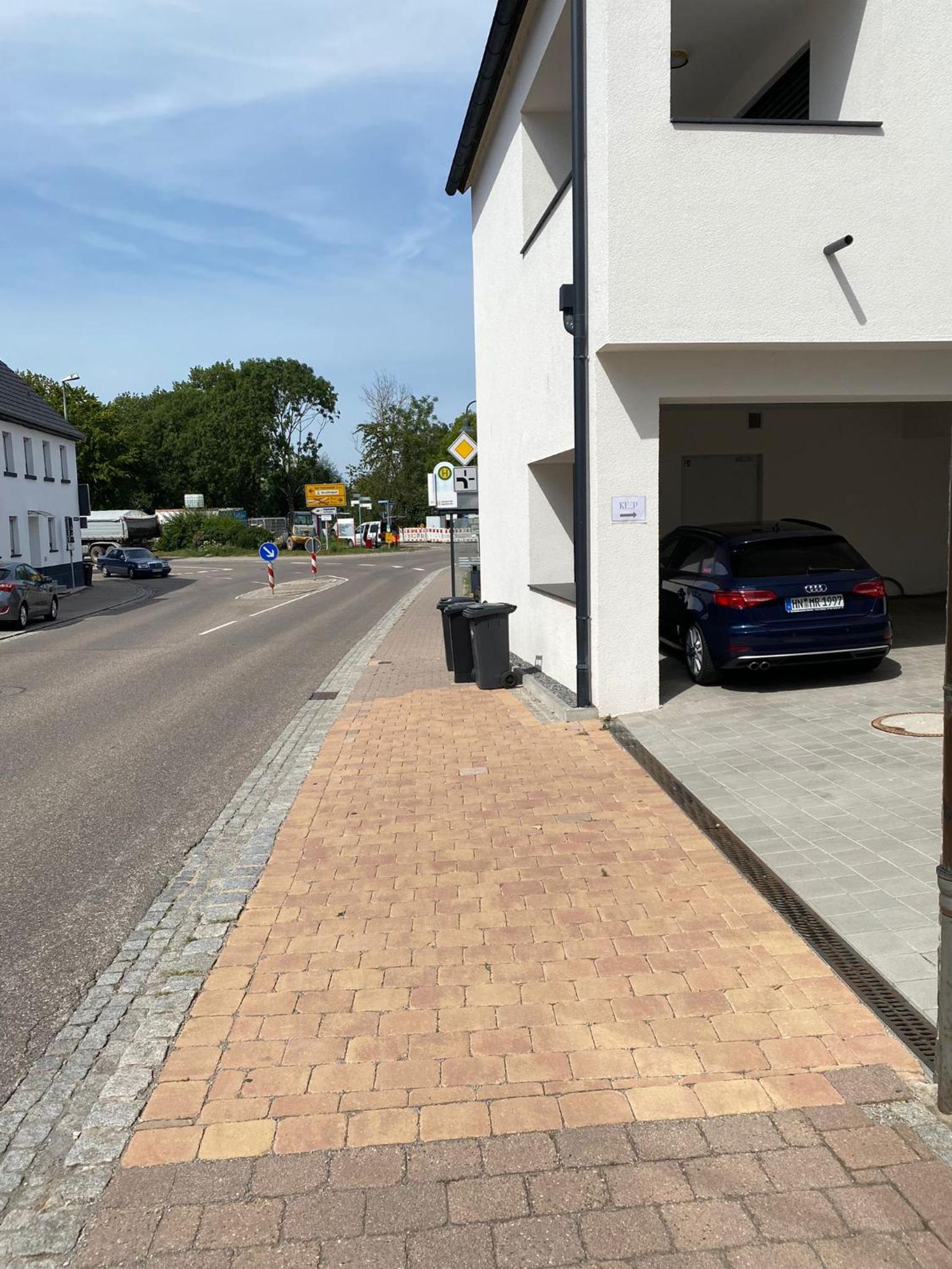 KEEP Business Suite H66-2 nahe Audi & Schwarz Gruppe mit Balkon, Netflix & Parkplatz