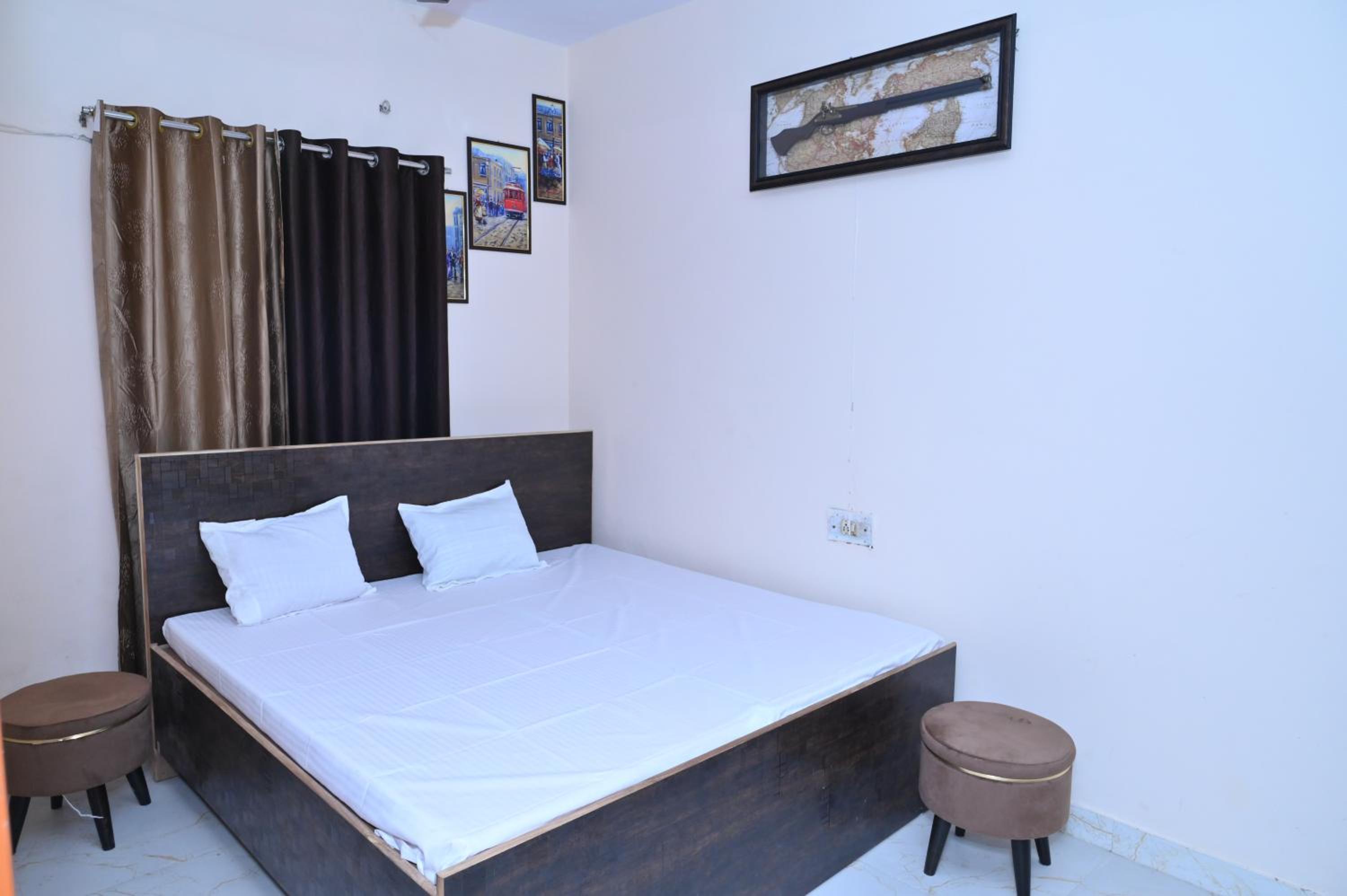 Privyrooms